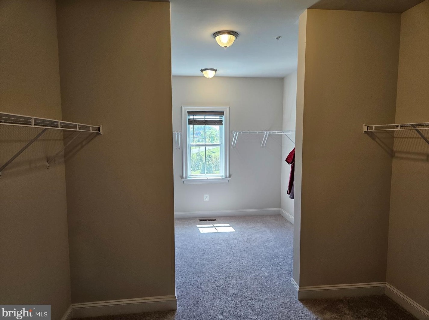 6820 Maple Knoll Dr, Gaithersburg MD  20882 exterior