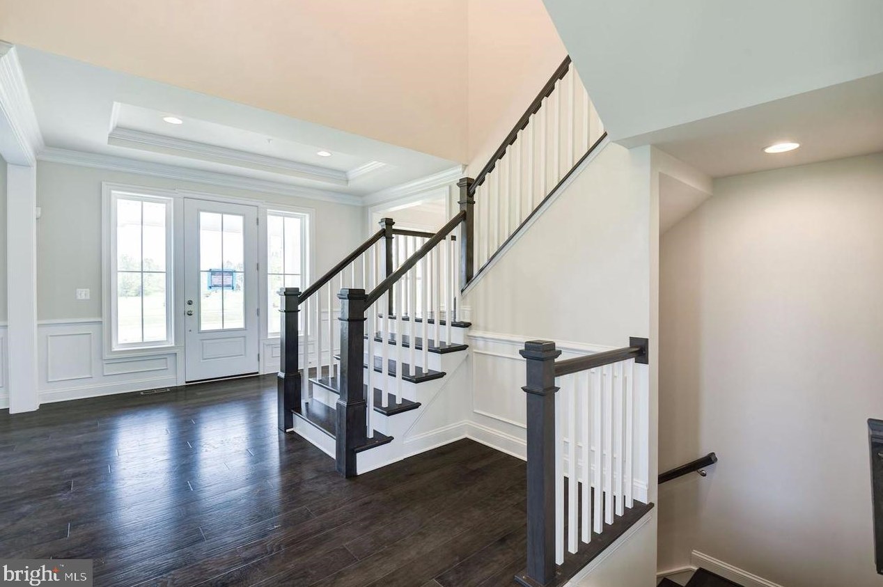 6820 Maple Knoll Dr, Gaithersburg MD  20882 exterior