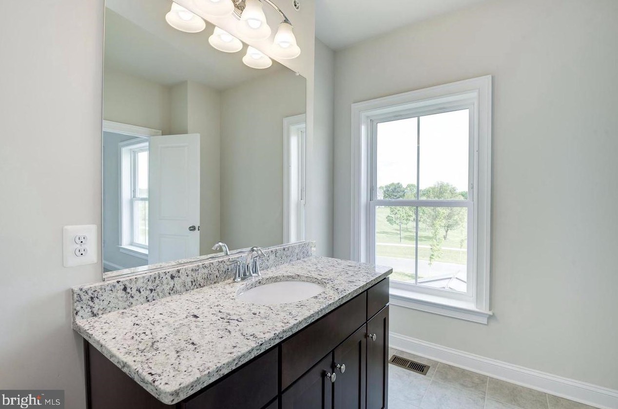 6820 Maple Knoll Dr, Gaithersburg MD  20882 exterior