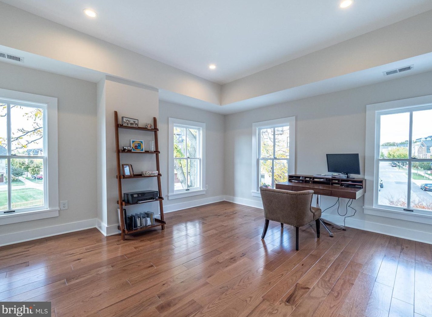 605 Steinbeck Ave, Gaithersburg MD  20878 exterior