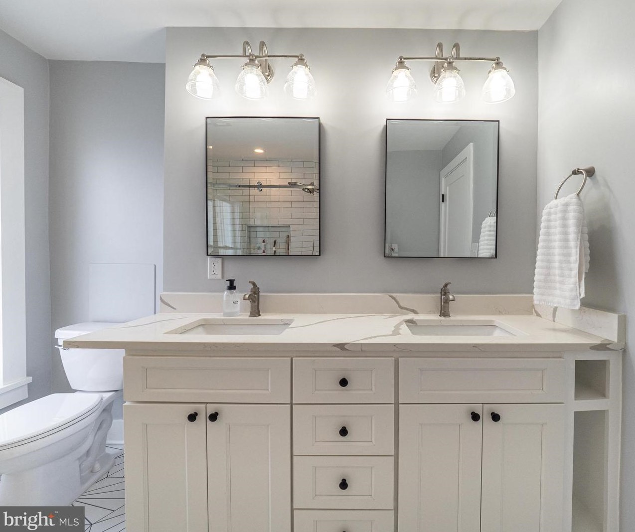 605 Steinbeck Ave, Gaithersburg MD  20878 exterior