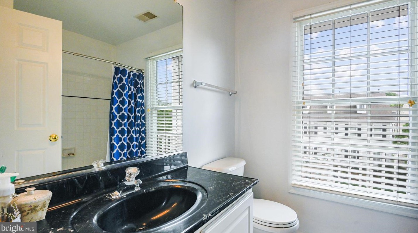 809 Gatestone St, Gaithersburg MD  20878-2183 exterior