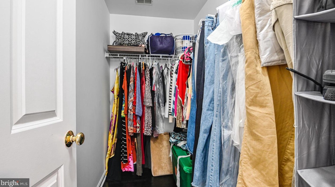 809 Gatestone St, Gaithersburg MD  20878-2183 exterior