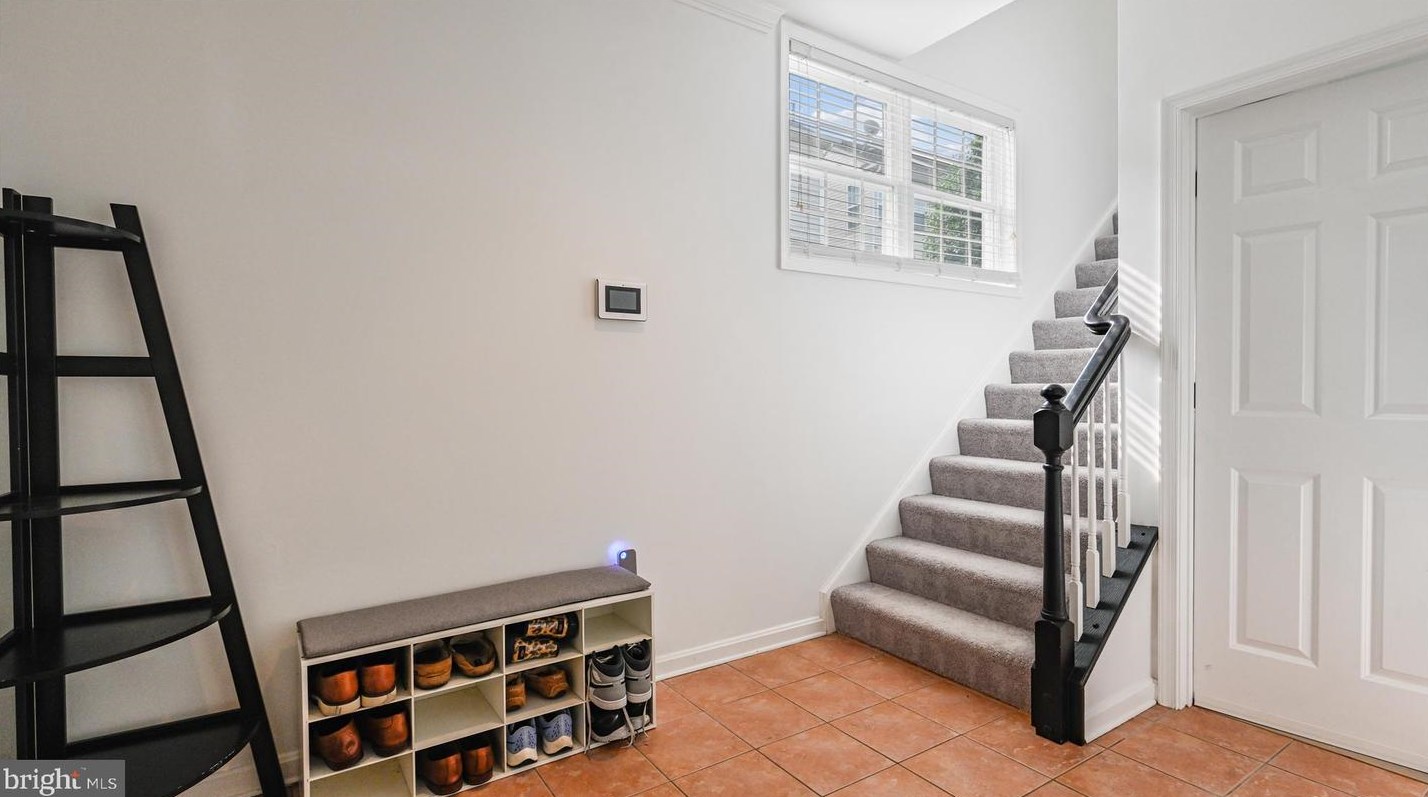 809 Gatestone St, Gaithersburg MD  20878-2183 exterior