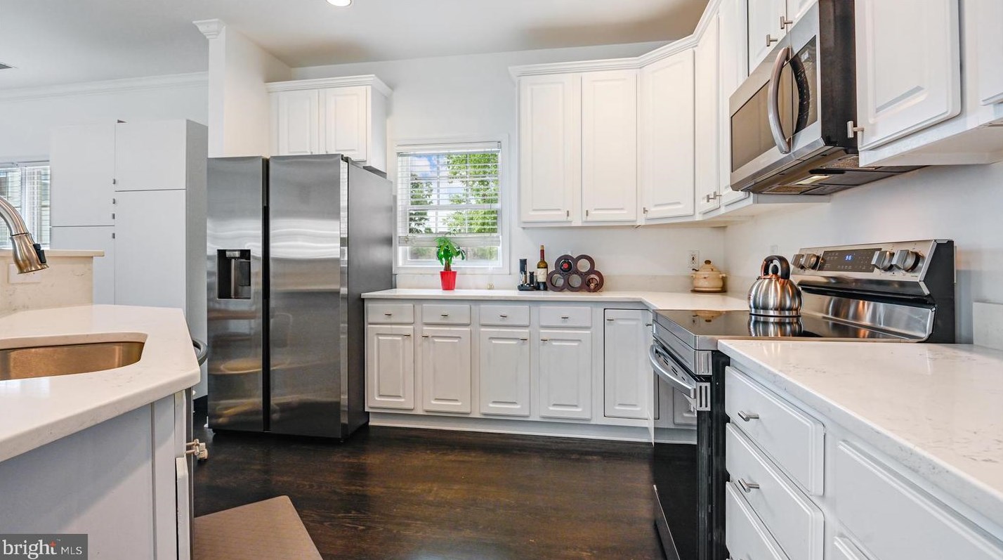 809 Gatestone St, Gaithersburg MD  20878-2183 exterior