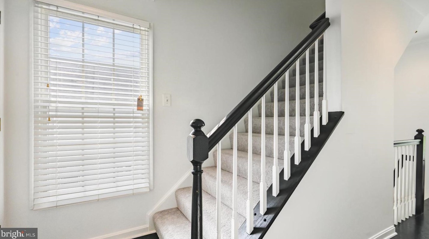 809 Gatestone St, Gaithersburg MD  20878-2183 exterior