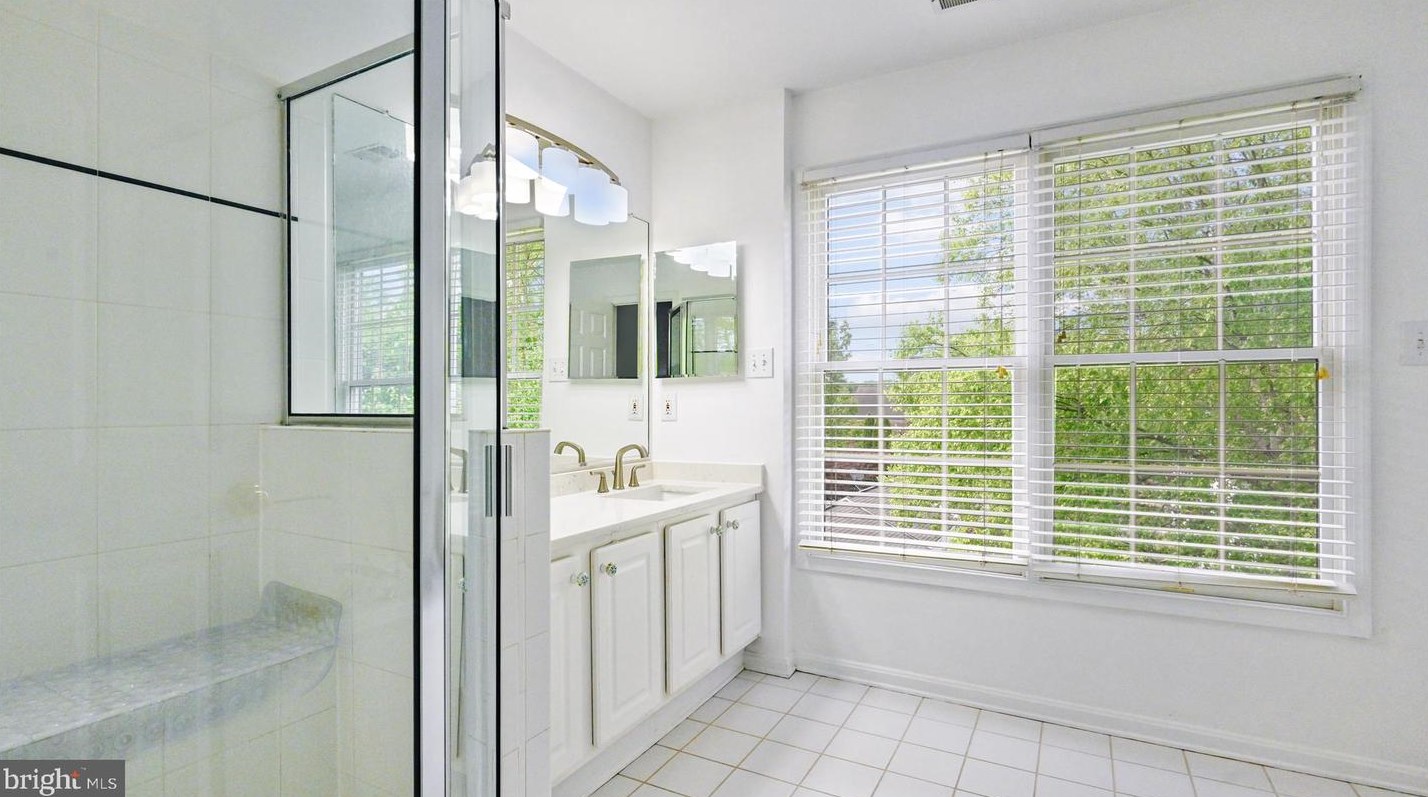 809 Gatestone St, Gaithersburg MD  20878-2183 exterior