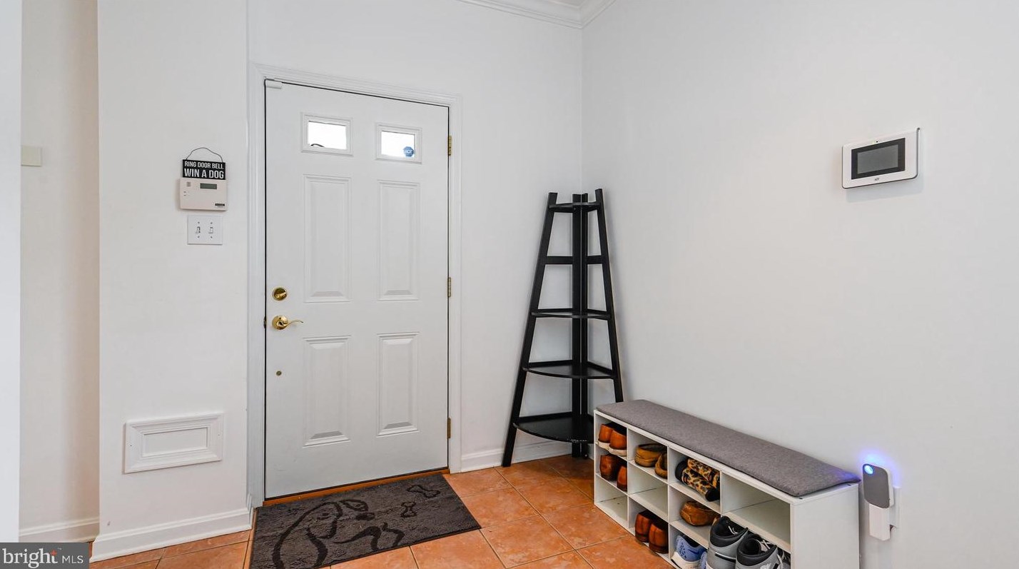 809 Gatestone St, Gaithersburg MD  20878-2183 exterior