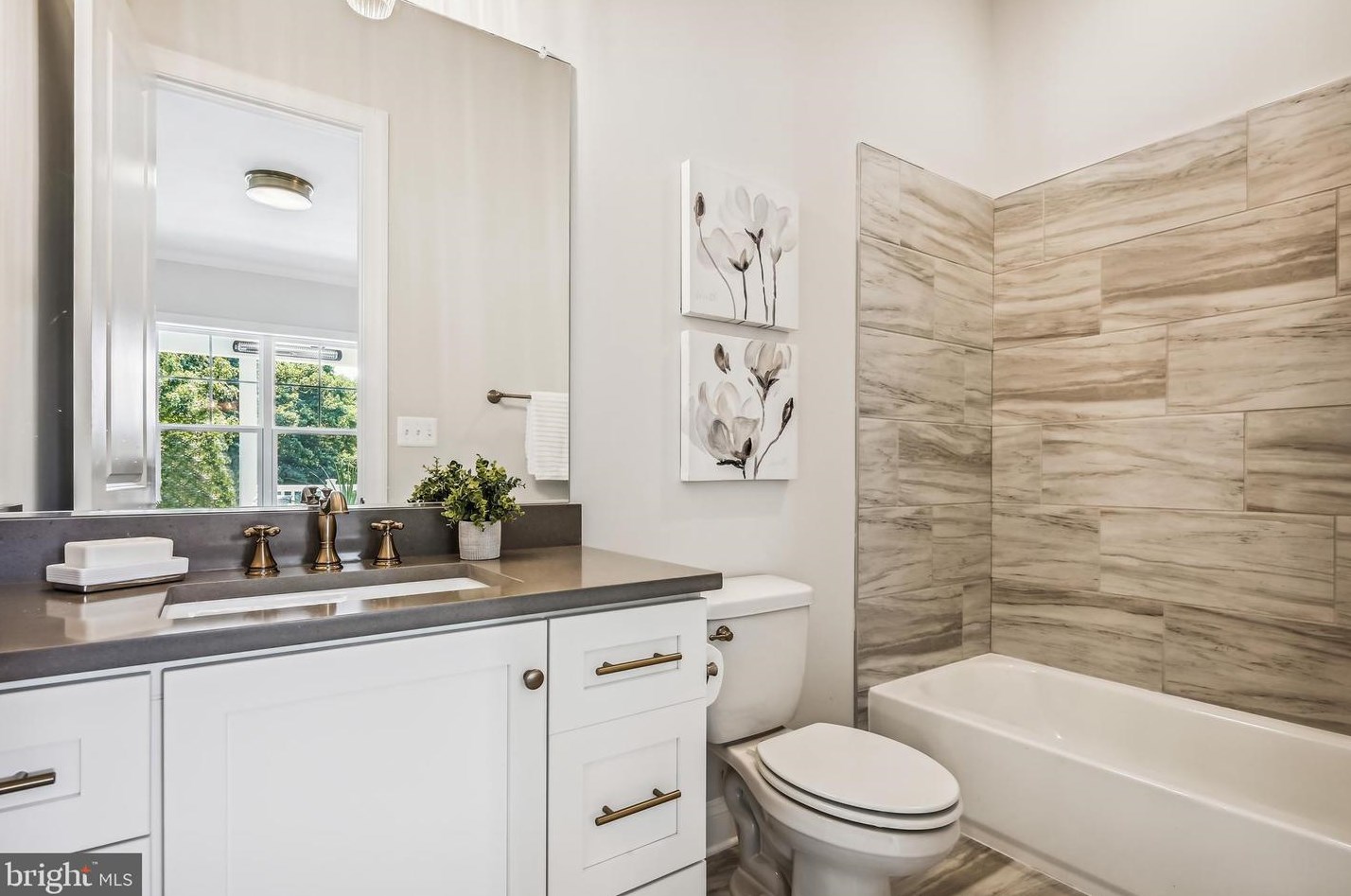 12902 Quail Run Ct, Gaithersburg MD 20878-3524 exterior