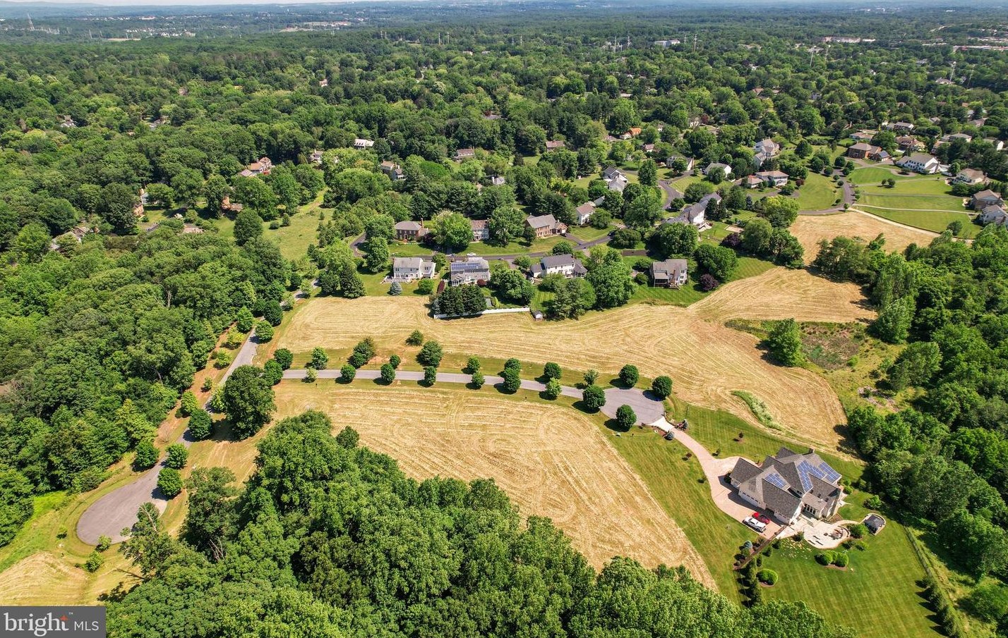 12902 Quail Run Ct, Gaithersburg MD 20878-3524 exterior