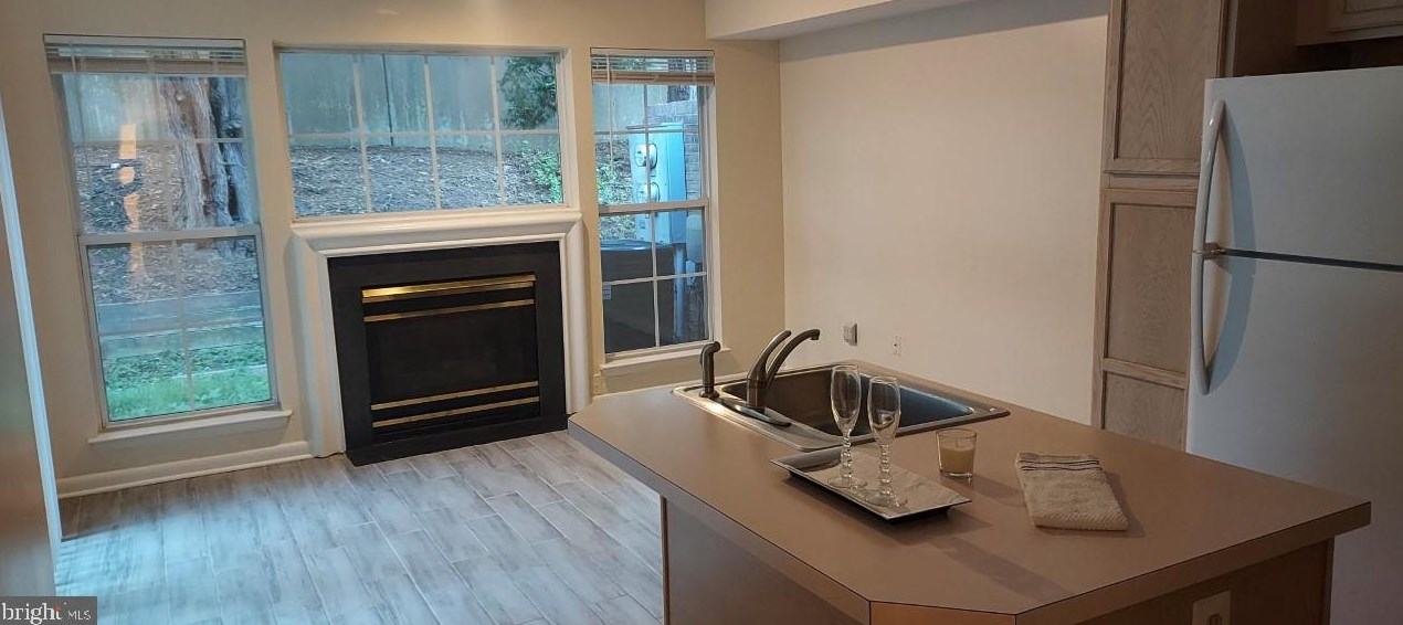 18076 Royal Bonnet Cir, Gaithersburg MD  20886-0444 exterior