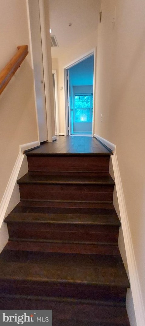 18076 Royal Bonnet Cir, Gaithersburg MD  20886-0444 exterior