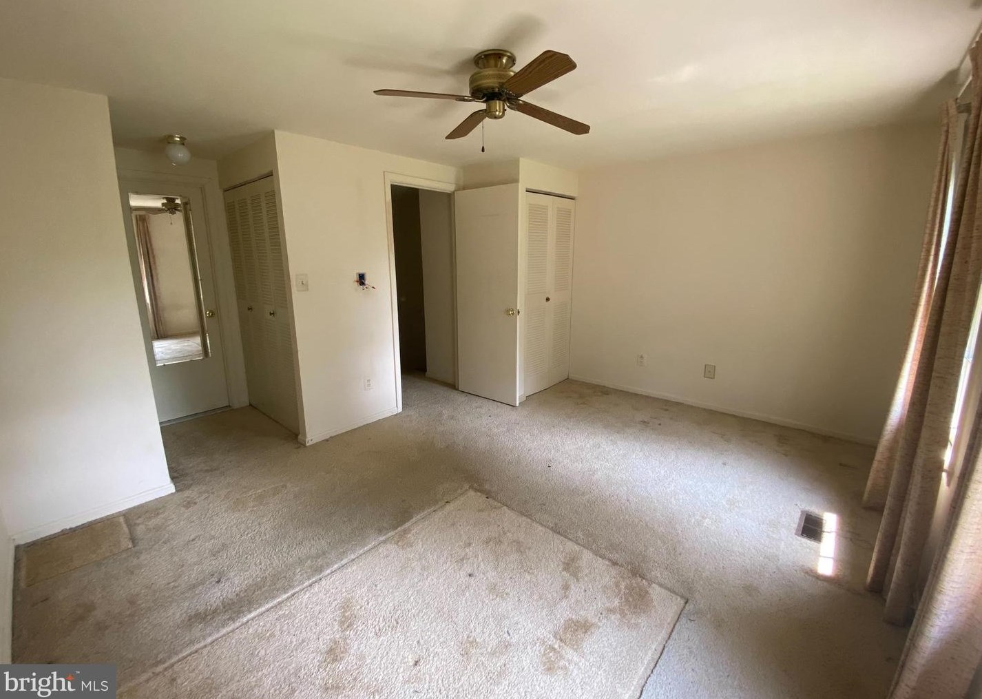 20531 Strath Haven Dr, Gaithersburg MD  20886-4061 exterior