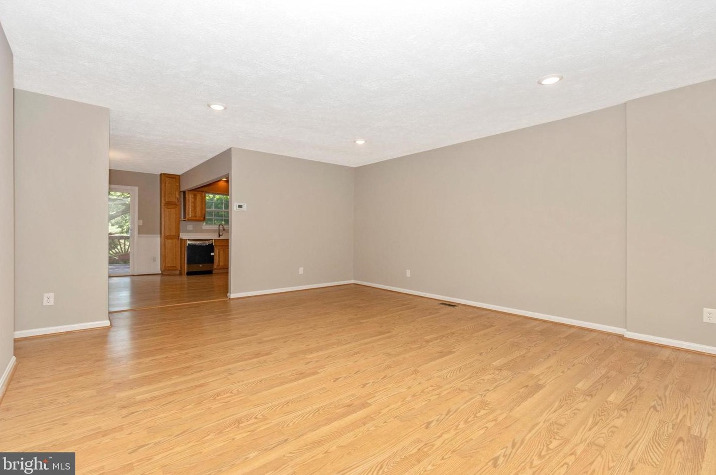 1105 Knoll Mist Ln, Gaithersburg MD  20879-3227 exterior