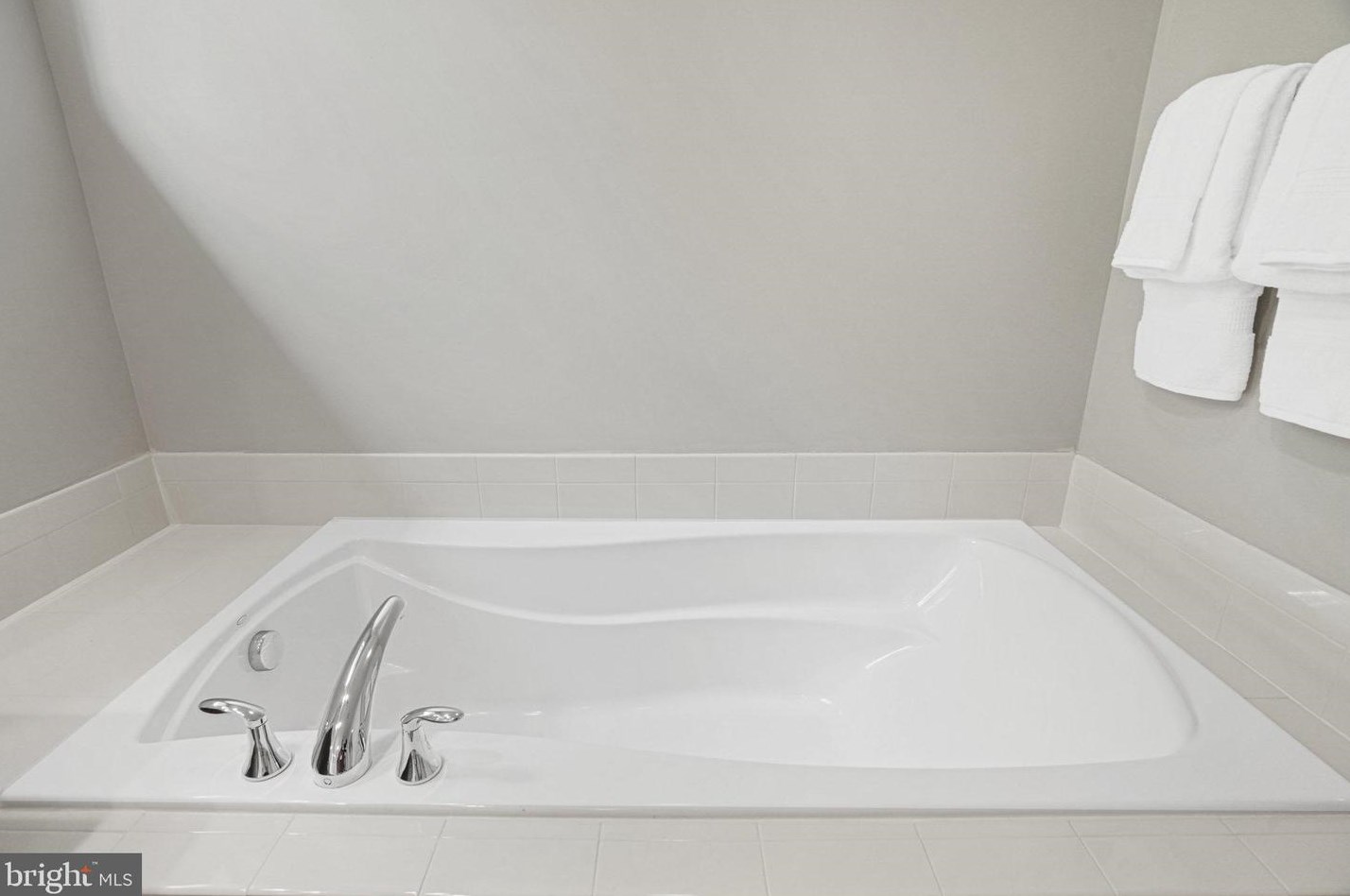 13222 Windsong Ln, Clarksburg MD 20871-5301 exterior