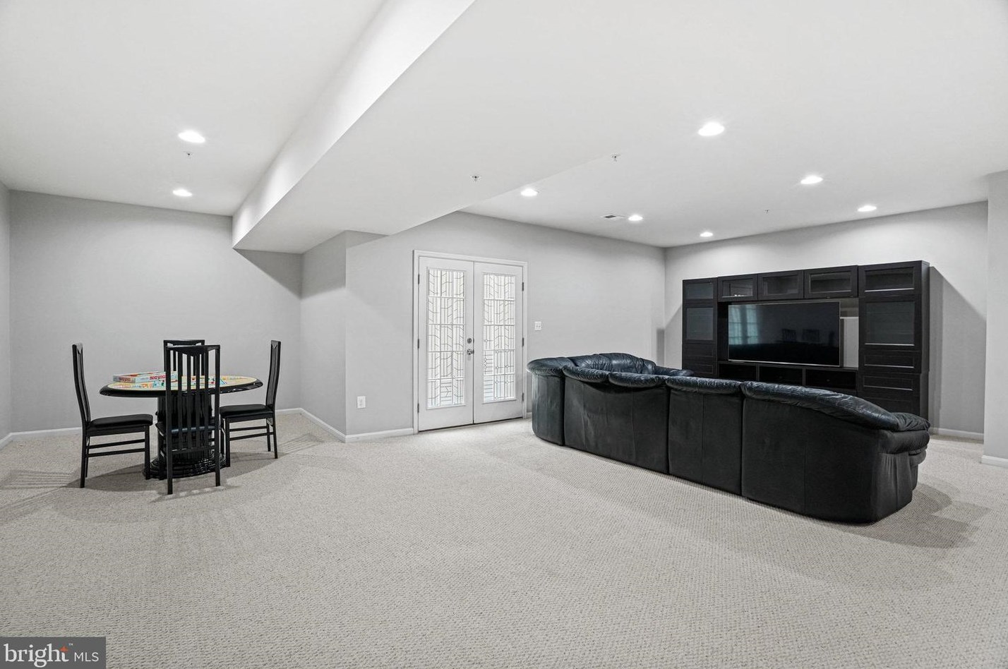 13222 Windsong Ln, Clarksburg MD 20871-5301 exterior