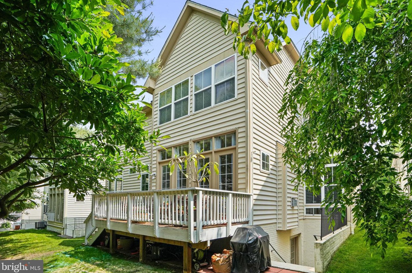 13222 Windsong Ln, Clarksburg MD 20871-5301 exterior