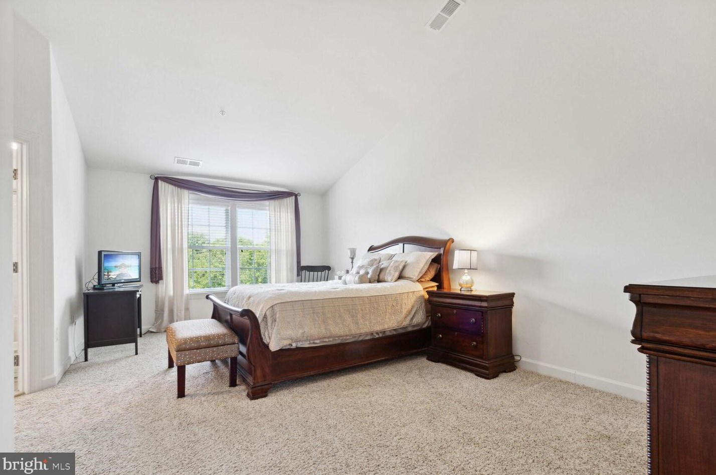 1506 Regent Manor Ct, Silver Spring, MD 20904