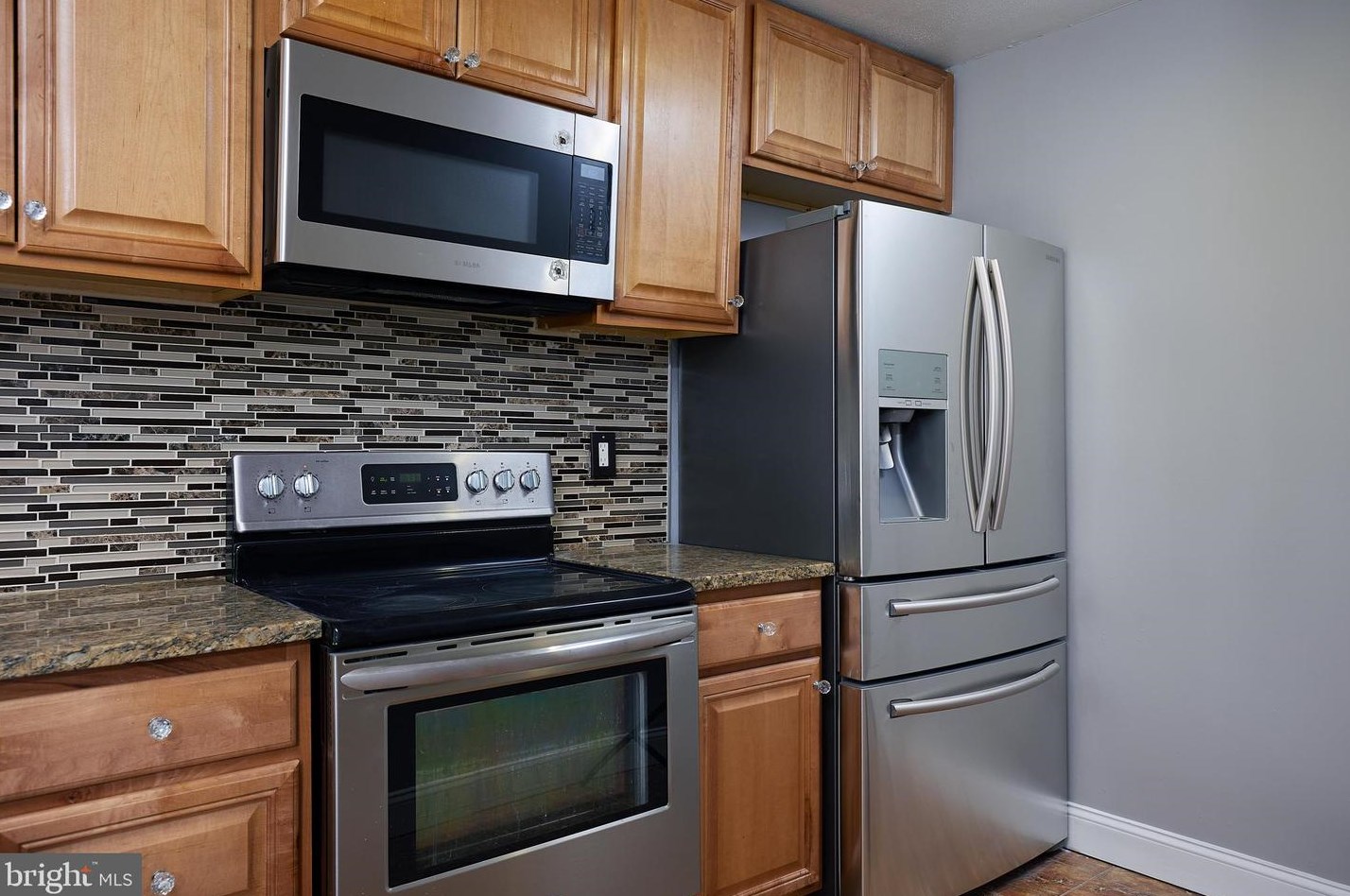 9853 Brookridge Ct, Gaithersburg MD  20886-1109 exterior