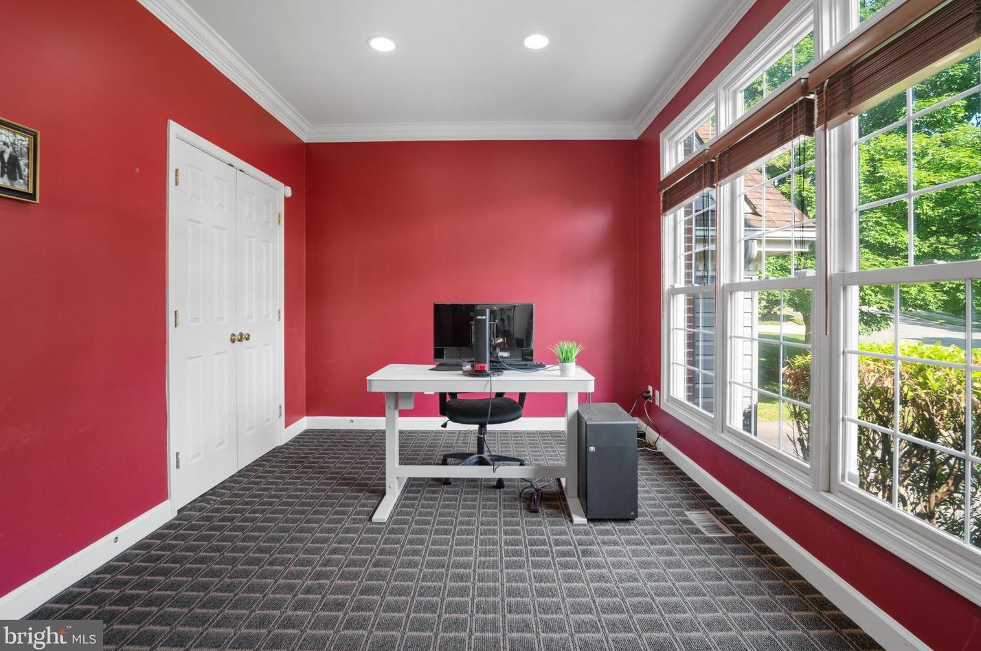 12104 Damson Dr, Gaithersburg MD  20878-3335 exterior