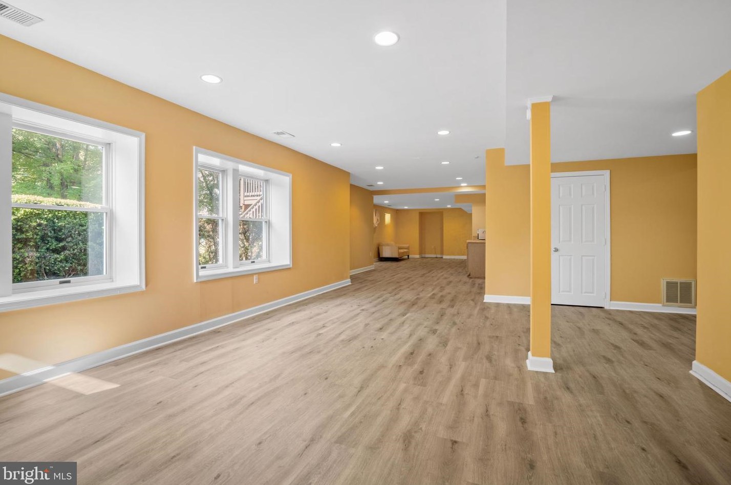 12104 Damson Dr, Gaithersburg MD  20878-3335 exterior