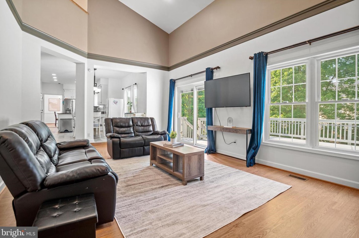 12104 Damson Dr, Gaithersburg MD  20878-3335 exterior