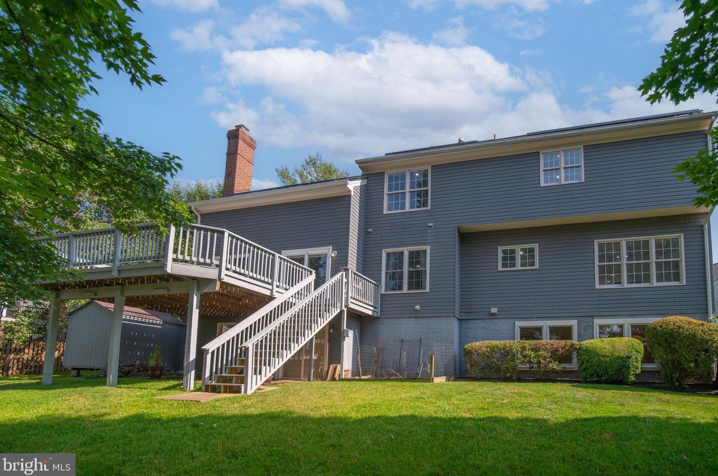 12104 Damson Dr, Gaithersburg MD  20878-3335 exterior