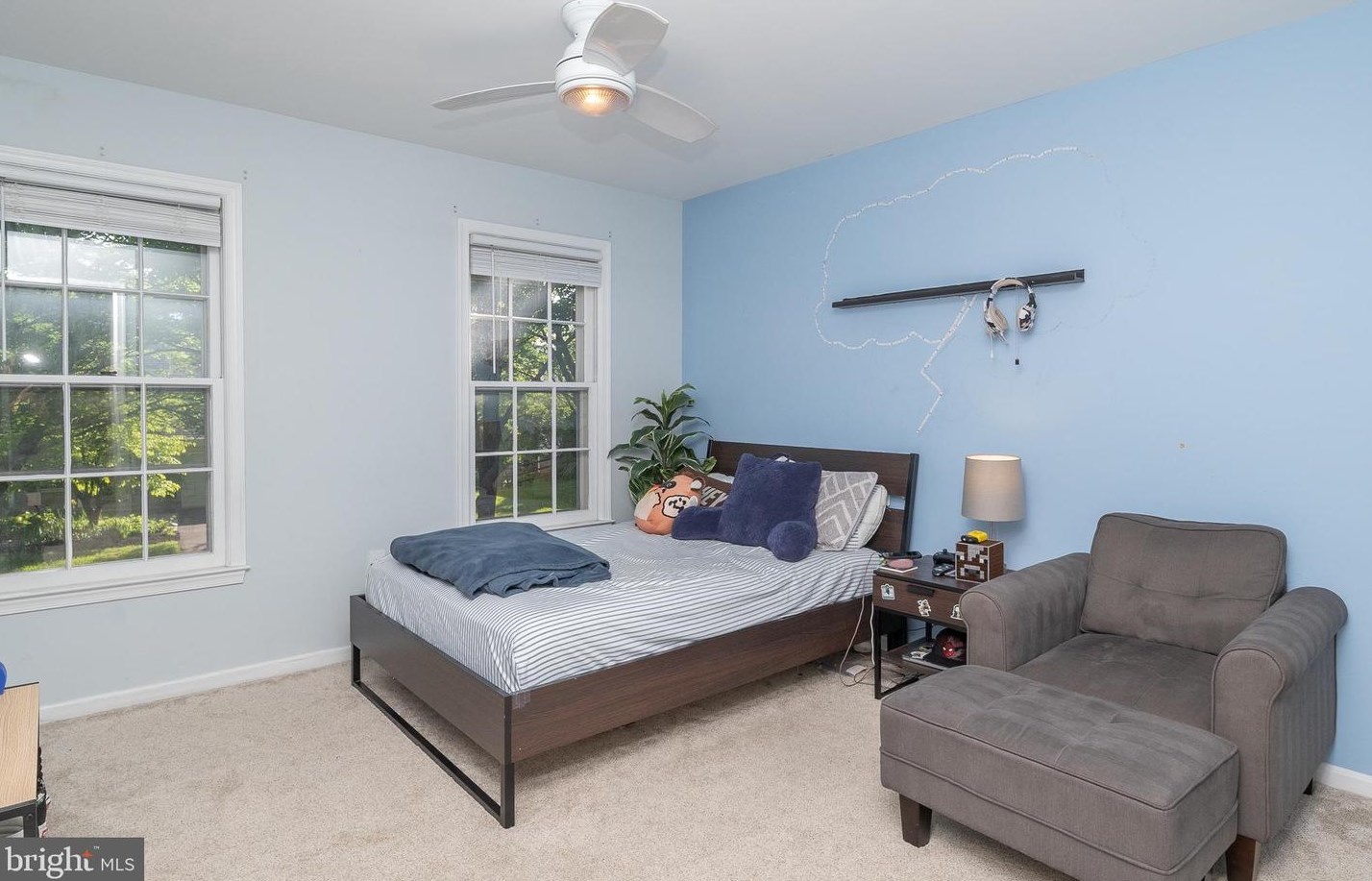 20505 Highland Hall Dr, Gaithersburg MD  20886-4047 exterior