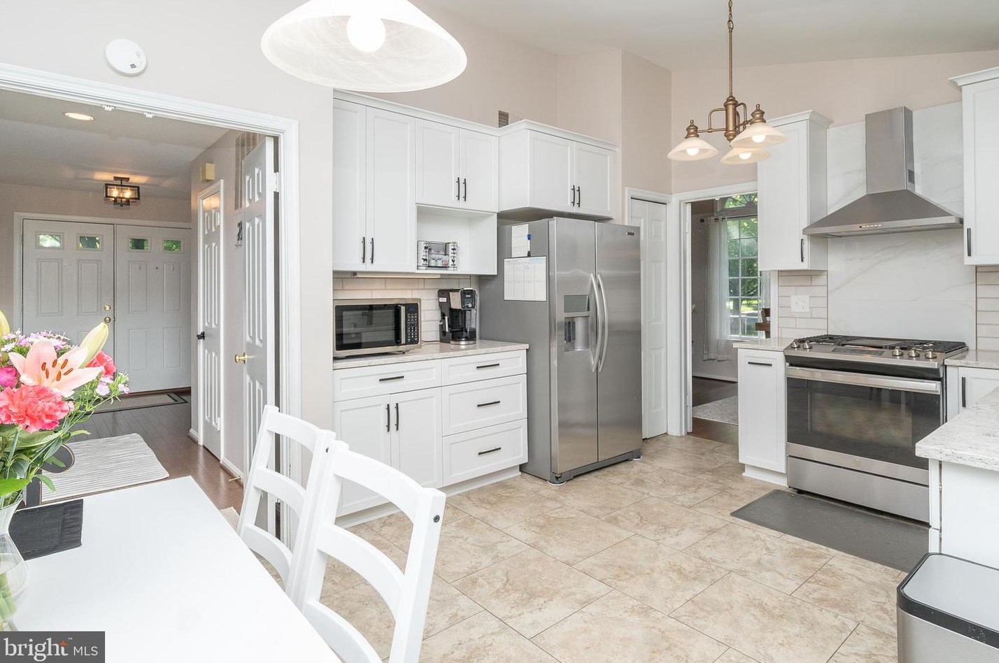 20505 Highland Hall Dr, Gaithersburg MD  20886-4047 exterior