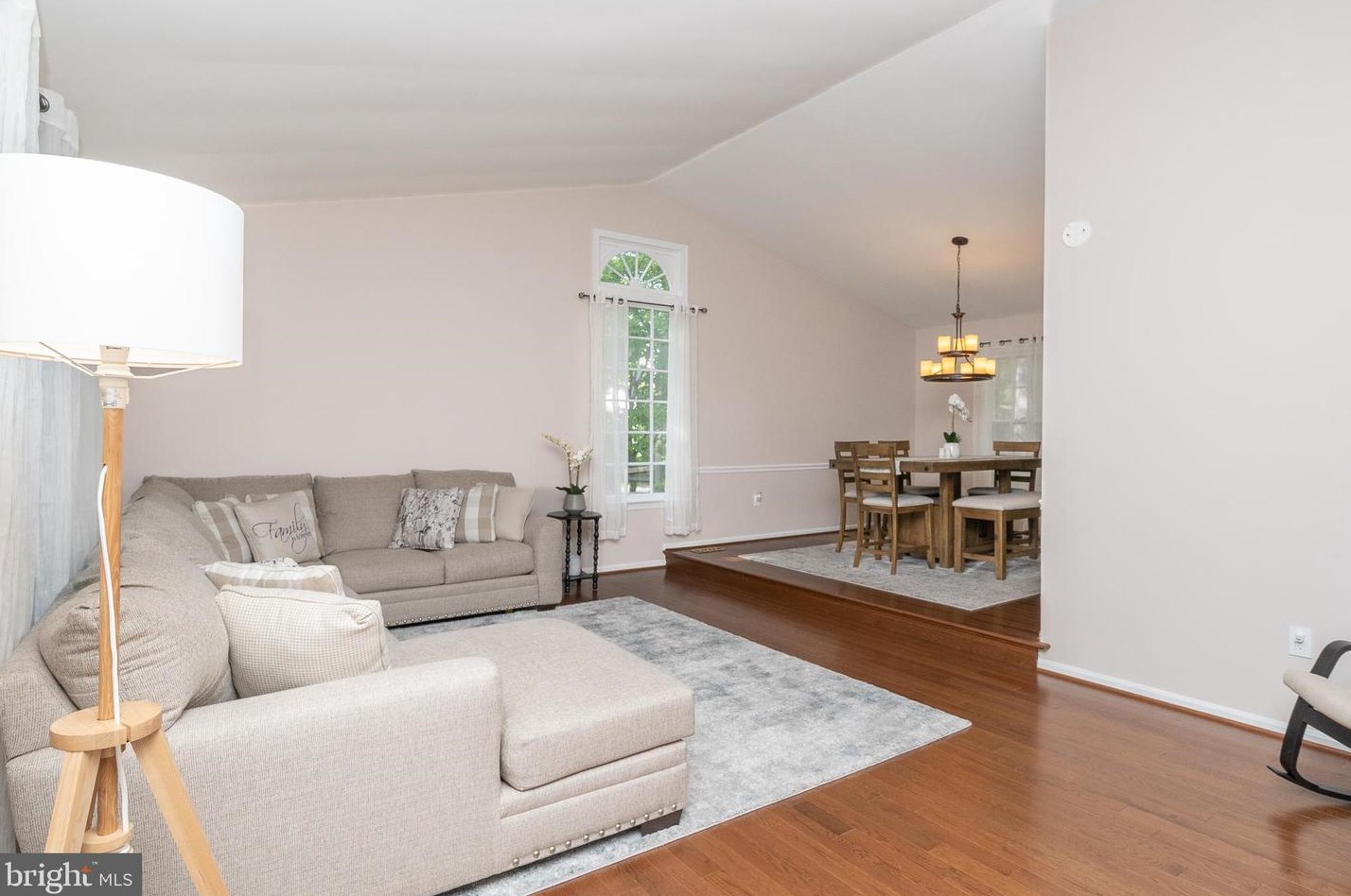 20505 Highland Hall Dr, Gaithersburg MD  20886-4047 exterior