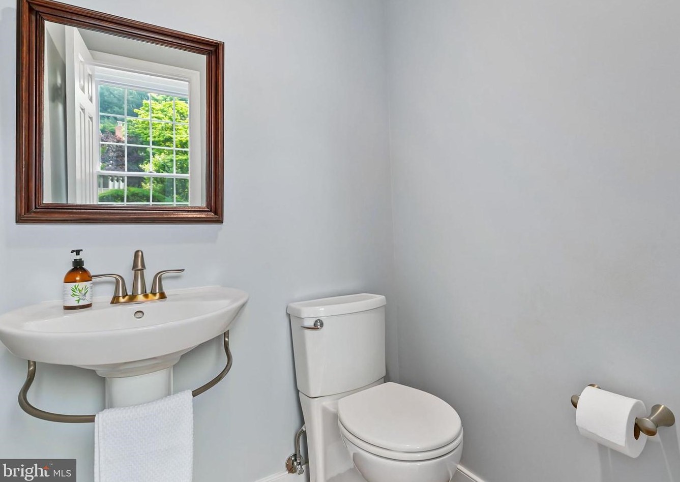 11531 Pleasant Mdw Dr, Gaithersburg MD 20878-4259 exterior