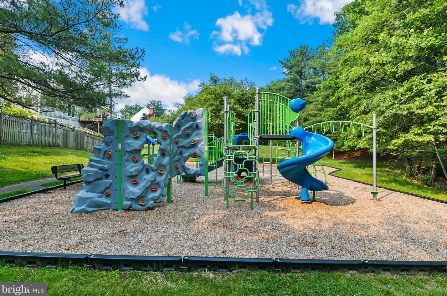 11531 Pleasant Mdw Dr, Gaithersburg MD 20878-4259 exterior