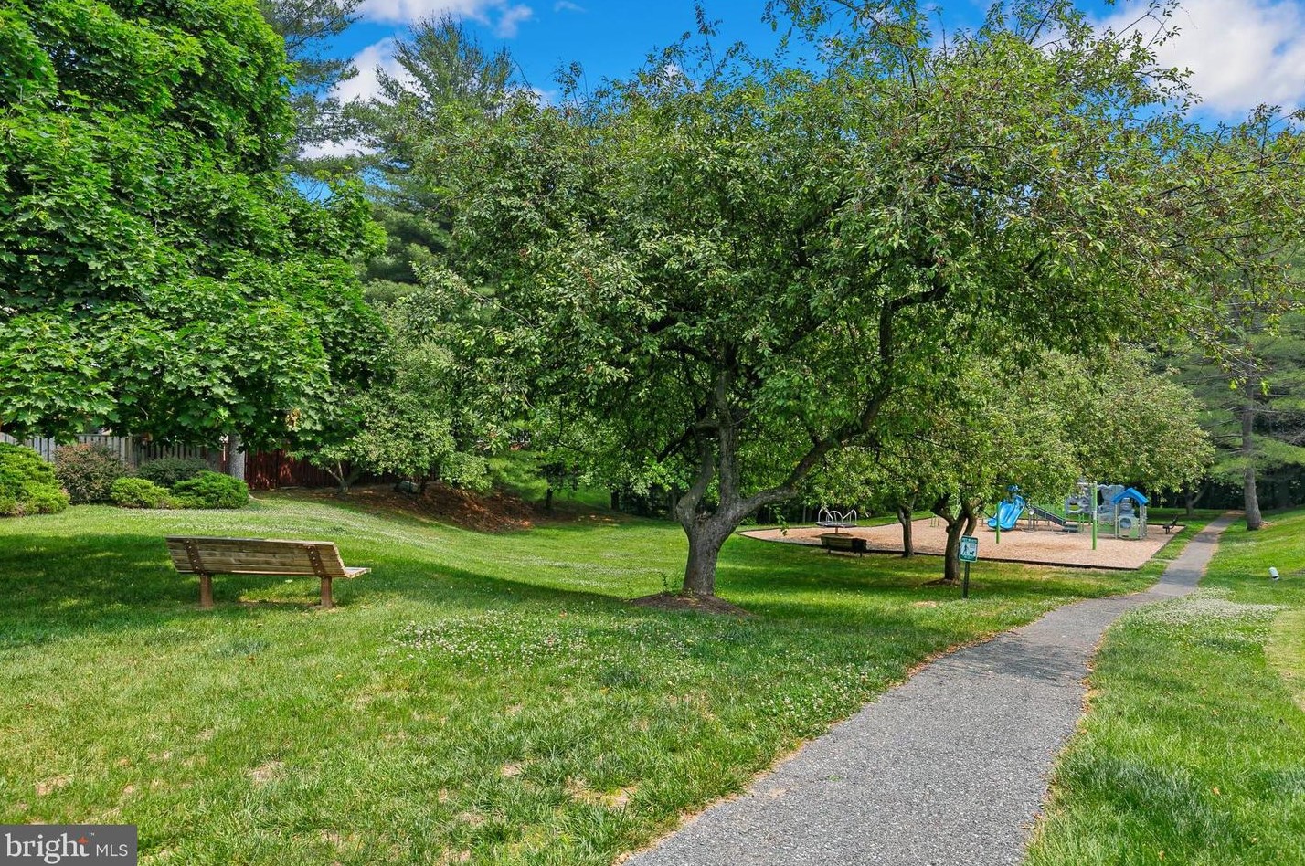 11531 Pleasant Mdw Dr, Gaithersburg MD 20878-4259 exterior