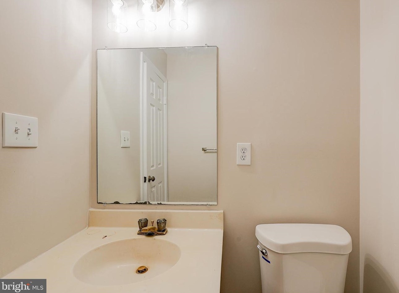 917 Wild Forest Dr, Gaithersburg MD  20879-3209 exterior