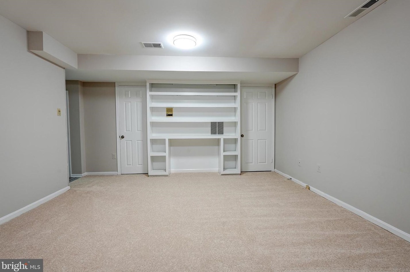 917 Wild Forest Dr, Gaithersburg MD  20879-3209 exterior