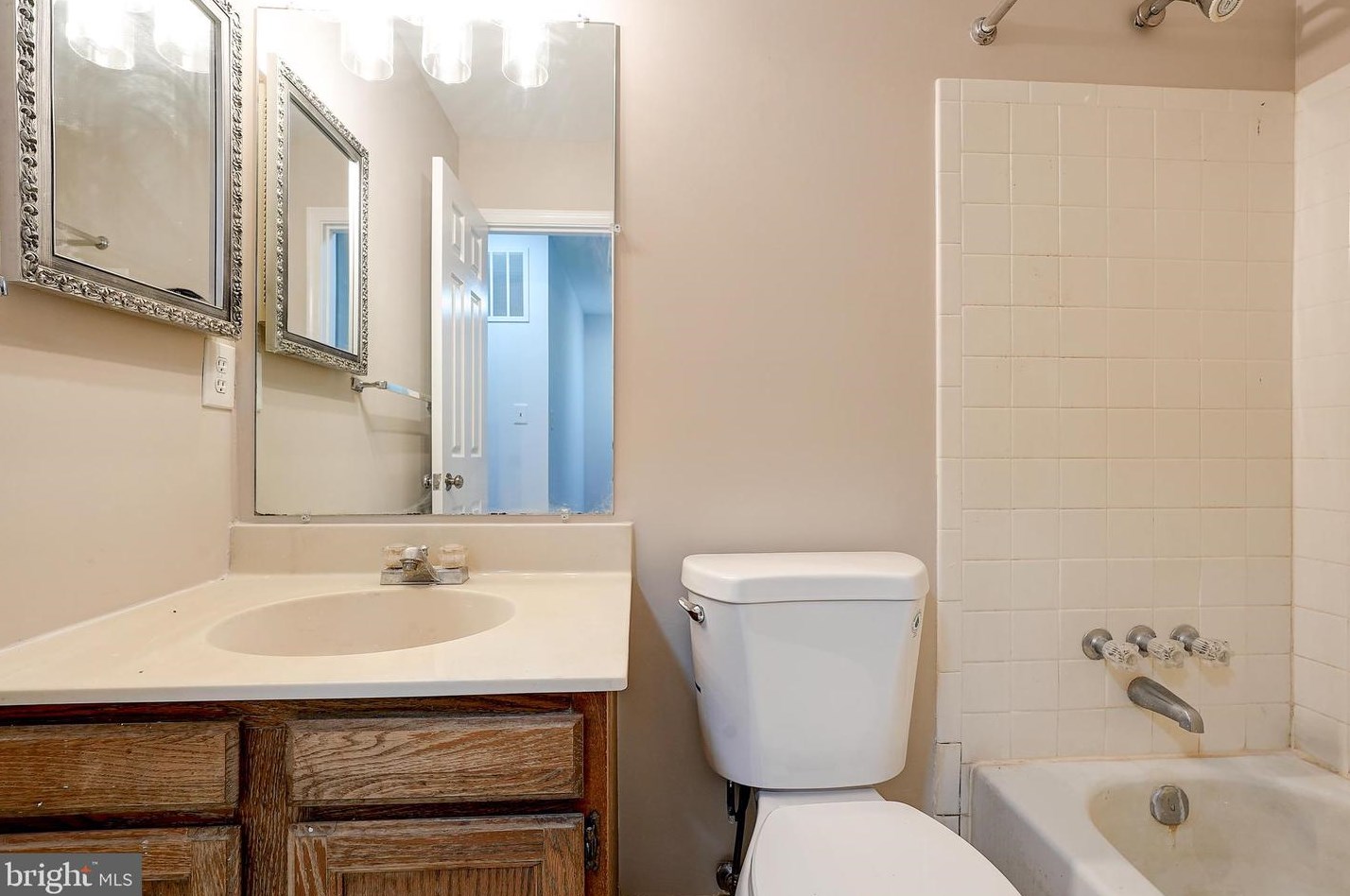 917 Wild Forest Dr, Gaithersburg MD  20879-3209 exterior