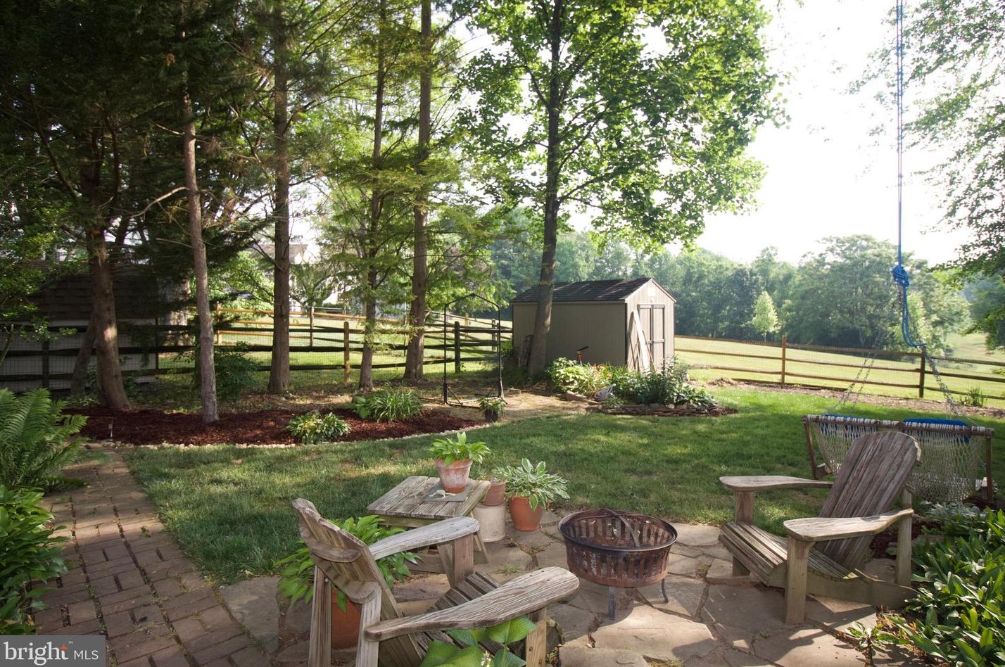 23840 Rolling Fork Way, Gaithersburg MD  20882-2727 exterior