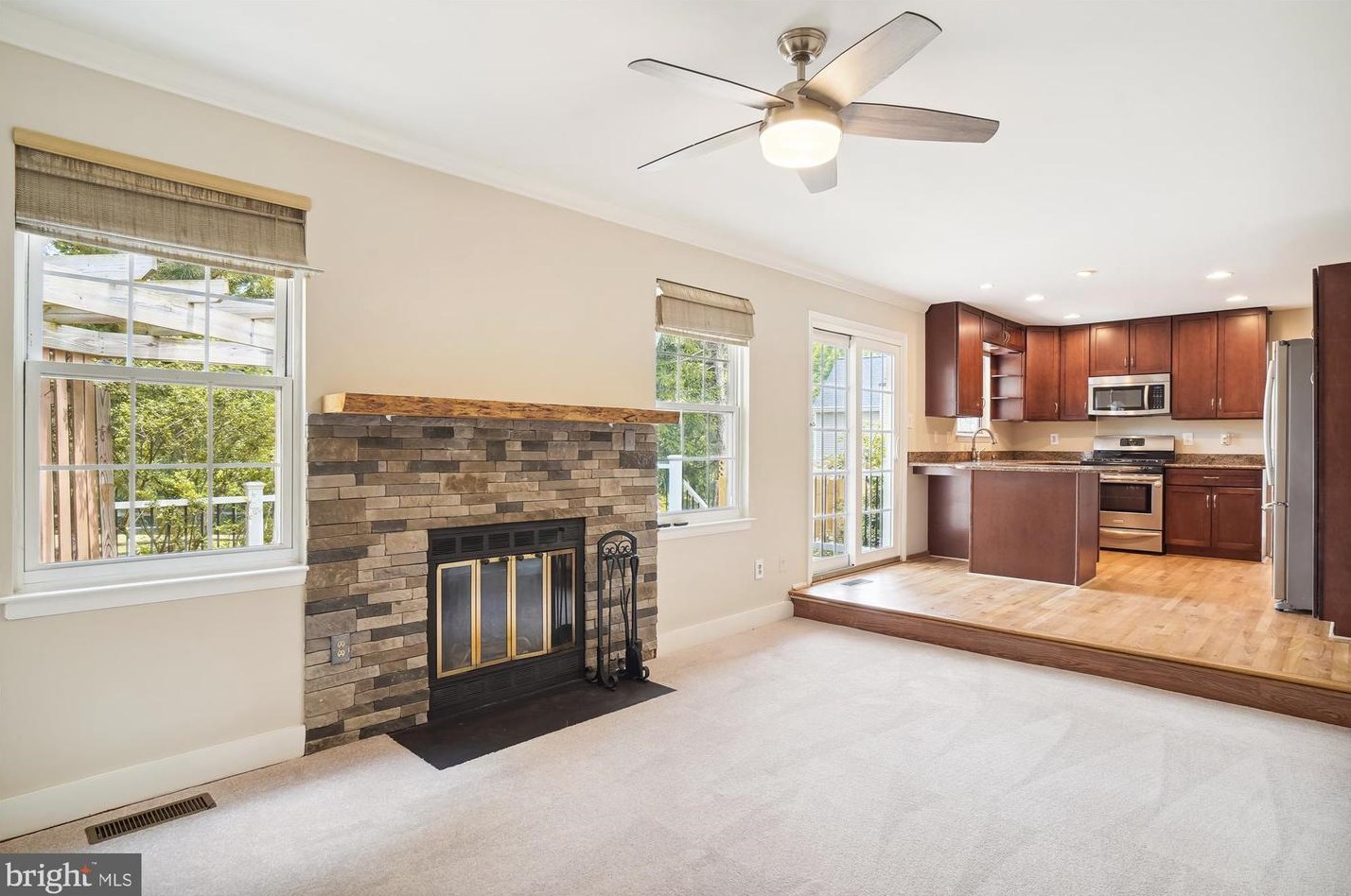 23840 Rolling Fork Way, Gaithersburg MD  20882-2727 exterior