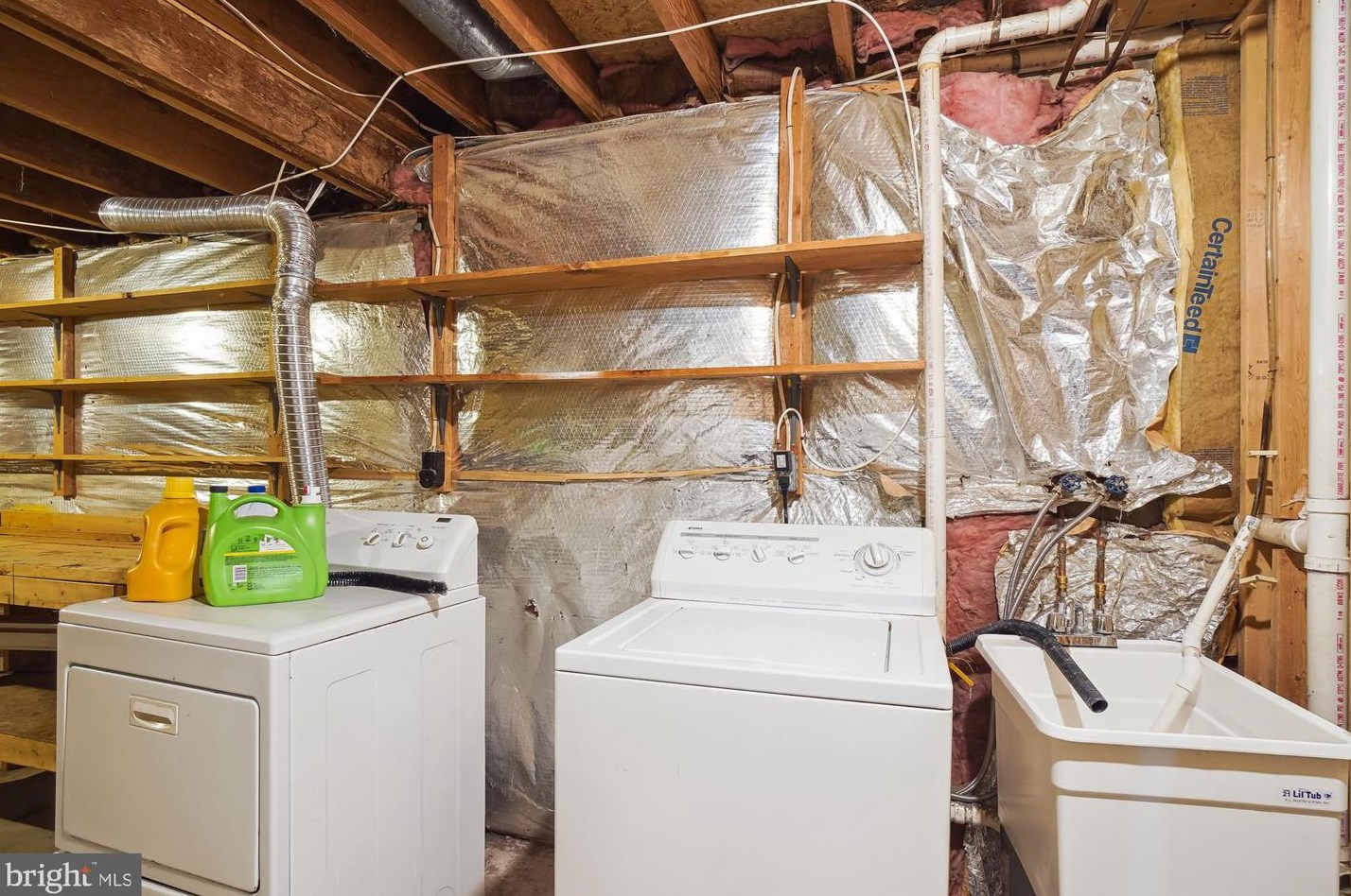 23840 Rolling Fork Way, Gaithersburg MD  20882-2727 exterior