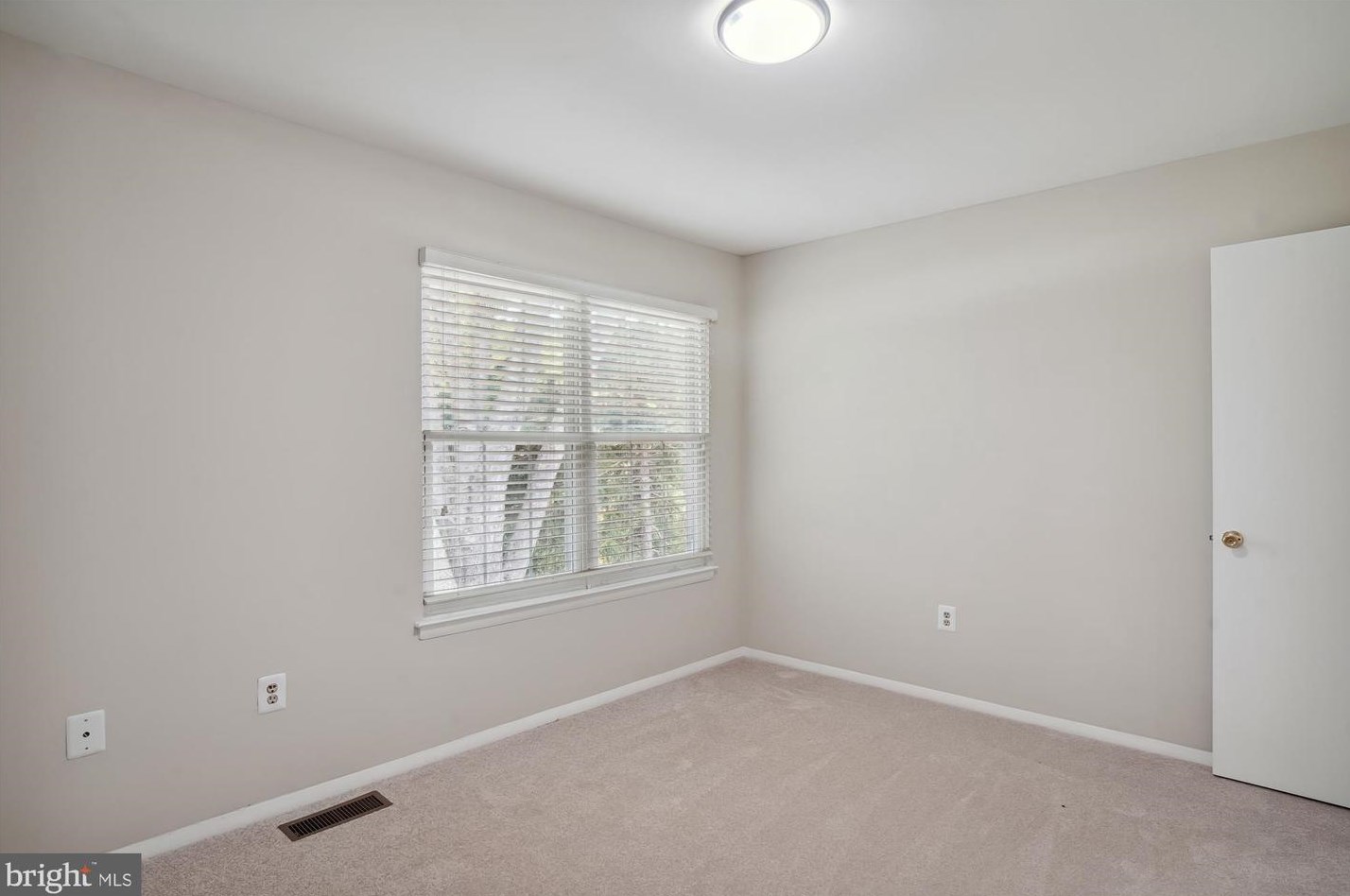 23840 Rolling Fork Way, Gaithersburg MD  20882-2727 exterior