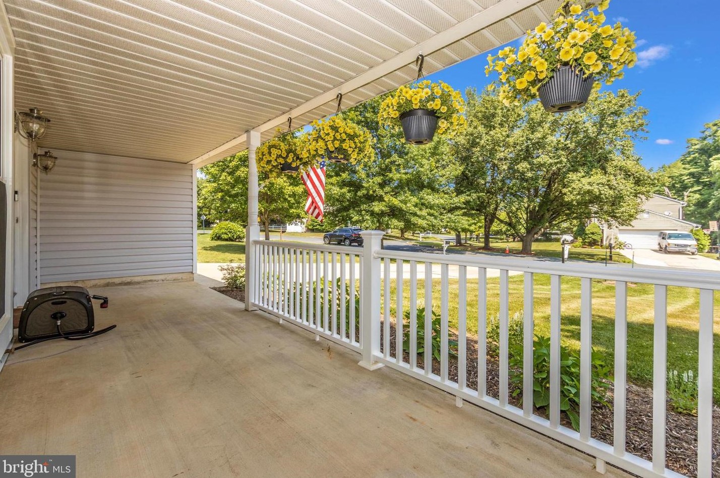 1101 Windmill Ln, Silver Spring MD 20905-6041 exterior