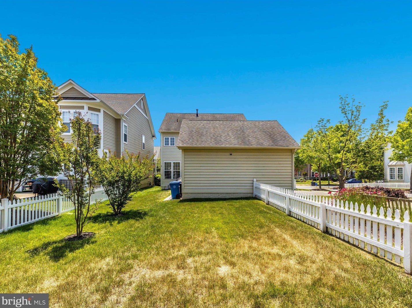 12619 Grand Elm St, Clarksburg MD 20871-4483 exterior