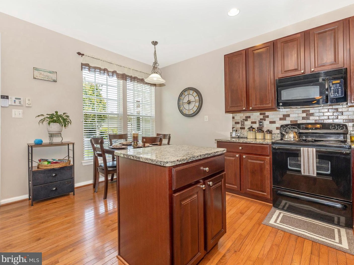 12619 Grand Elm St, Clarksburg MD 20871-4483 exterior