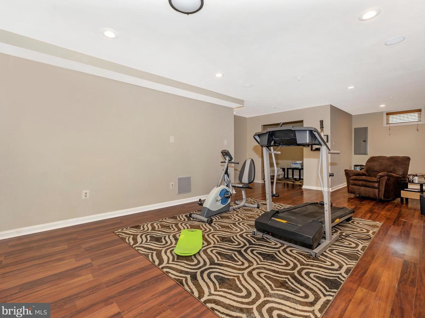 12619 Grand Elm St, Clarksburg MD 20871-4483 exterior