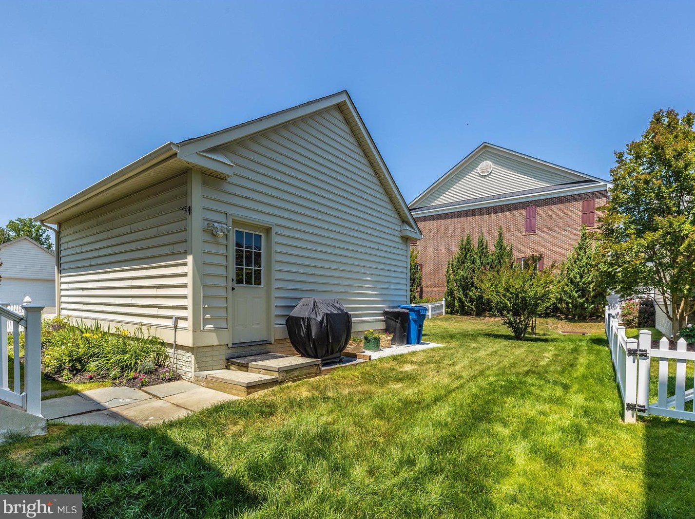 12619 Grand Elm St, Clarksburg MD 20871-4483 exterior