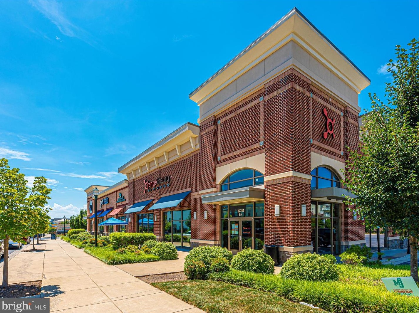 12619 Grand Elm St, Clarksburg MD 20871-4483 exterior