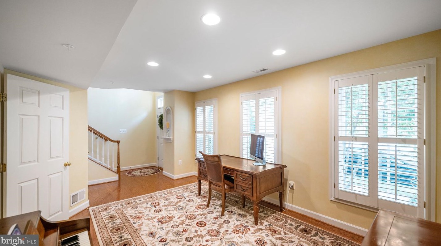 12873 Murphy Grove Ter, Clarksburg MD  20871-4318 exterior