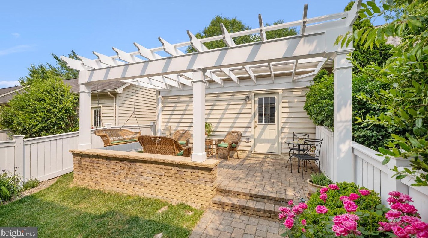 12873 Murphy Grove Ter, Clarksburg MD 20871-4318 exterior