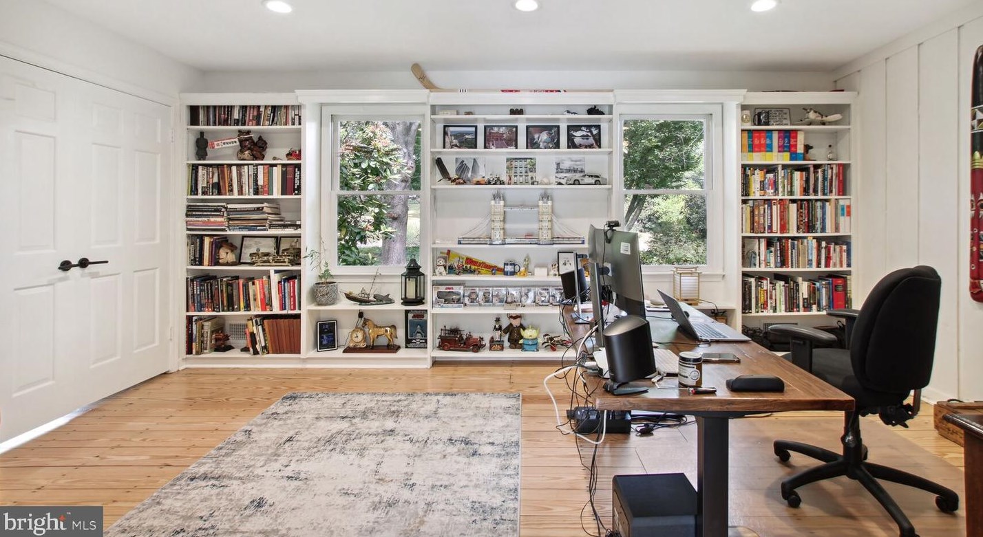 21600 Glendalough Rd, Gaithersburg MD 20882-4864 exterior