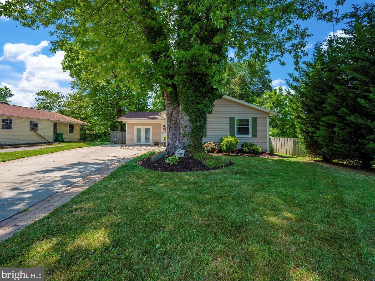 100 Spring St, Gaithersburg MD  20877-1922 exterior